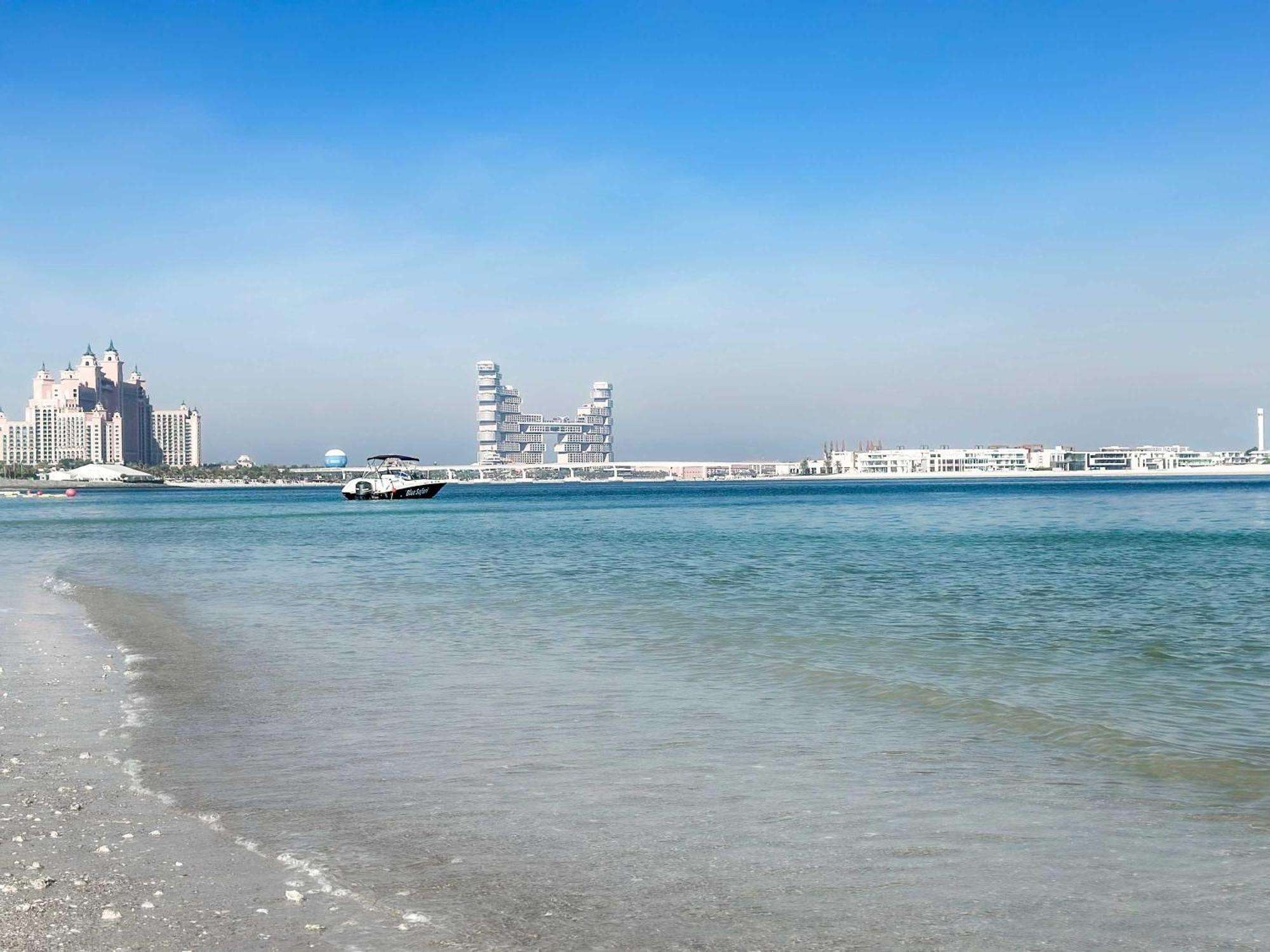 Spacious Beachfront 2 Bedroom Apartment - The 8 ดูไบ ภายนอก รูปภาพ